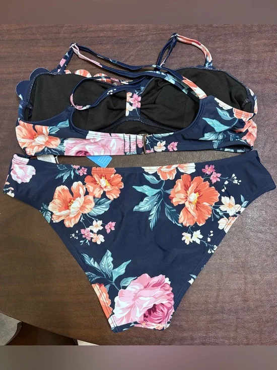 Cupshe Navy Floral Two-Piece Bikini - NWT-M - Picture 2 of 6